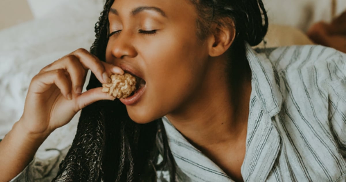 mamas-mighty-munchies-oatmeal-energy-bites-for-postpartum (1200 x 630 px) (1200 x 630 px)-1