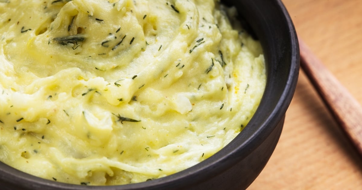 Assuaged-Blog-Avocado-Mashed-Potatoes-Dill-Black-Bowl-Image