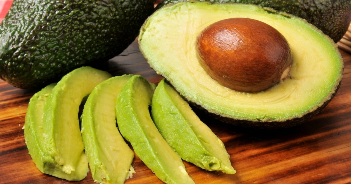 Assuaged-Blog-Half-Avocado-Slices-Wood-Image