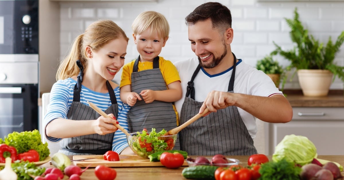 Assuaged-Blog-Happy-Family-Cooking-Making-Salad-Image