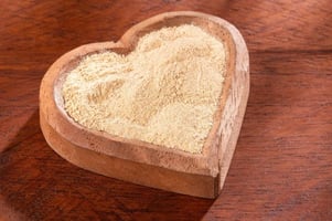 The-Maca-Root-Superfood-Adaptogen-red-yellow-black-raw-maca
