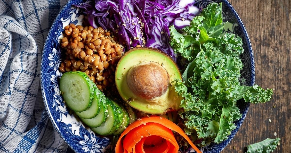 a-creative-way-to-explore-plant-based-lunches-power-bowls 1