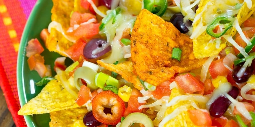 how-to-make-healthy-loaded-vegan-nachos 1