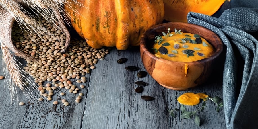 how-to-make-pumpkin-lentil-maca-soup 1