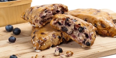 how-to-make-vegan-blueberry-almond-scones
