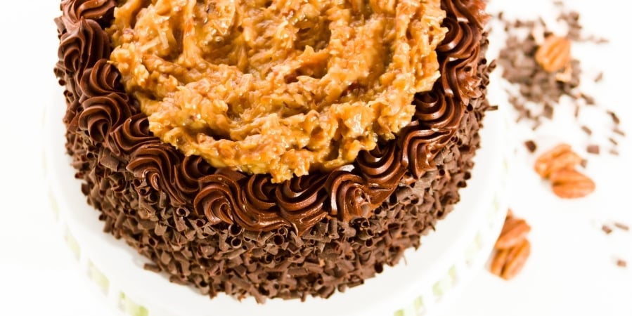 how-to-make-vegan-german-chocolate-pecan-cake 1