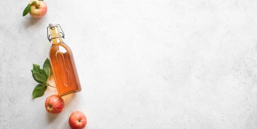 Assuaged-Blog-Apple-Cider-Vinegar-Leaves-Bottle-Image