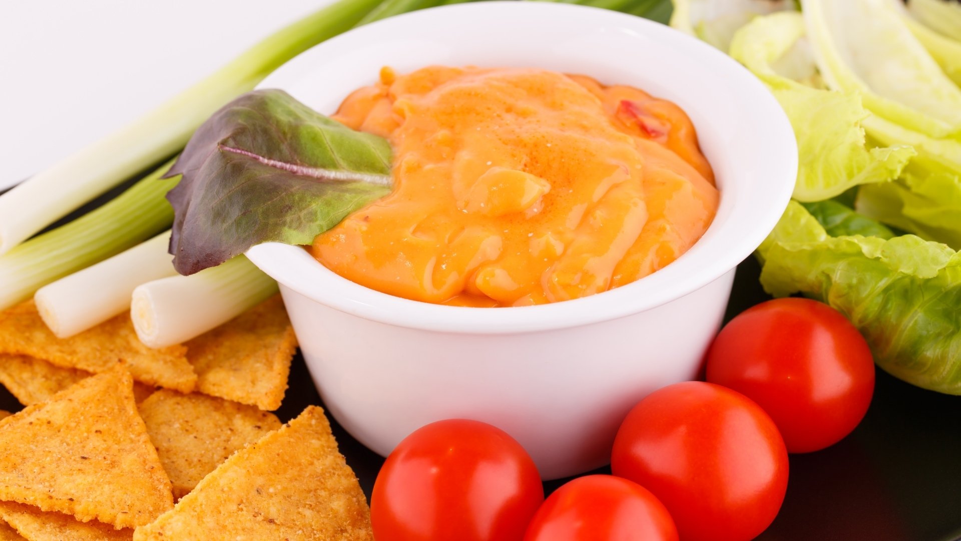 Assuaged-Nacho-Cheese-Sauce-with-Veggies-Image