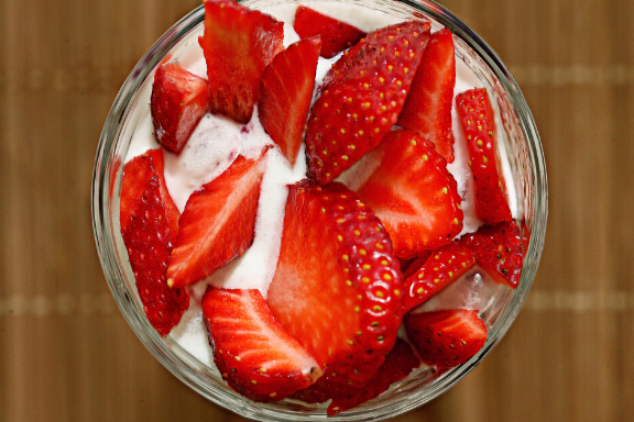 Refreshing Plant-Based Strawberries & Cream