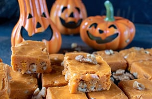 Easy Creamy Vegan Pumpkin Fudge with Maca Powder